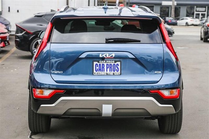 New 2025 Kia Niro EX TouringImage 16