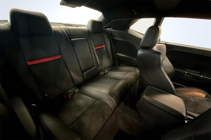 2009 Dodge Challenger SRT8 photo 21