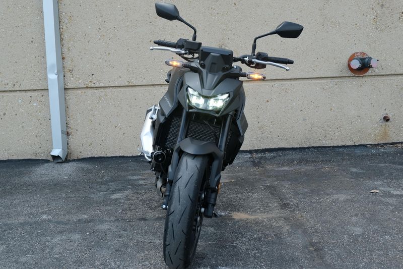 2025 Honda CB750 HORNET MATTE BLACK METALLIC Image 10