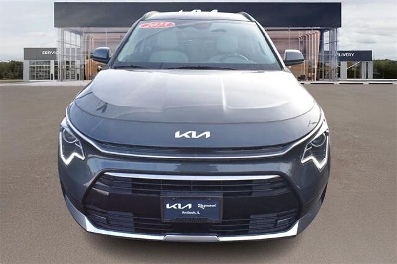 New 2025 Kia Niro EX TouringImage 8