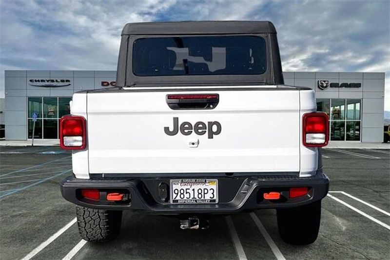2022 Jeep Gladiator Mojave photo 3