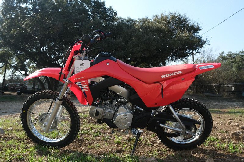 2025 Honda CRF110F REDImage 17