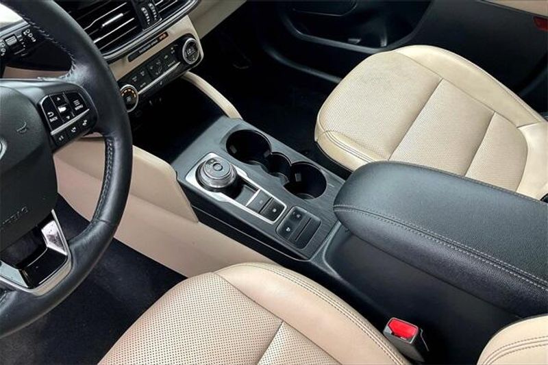 2020 Ford Escape SELImage 17
