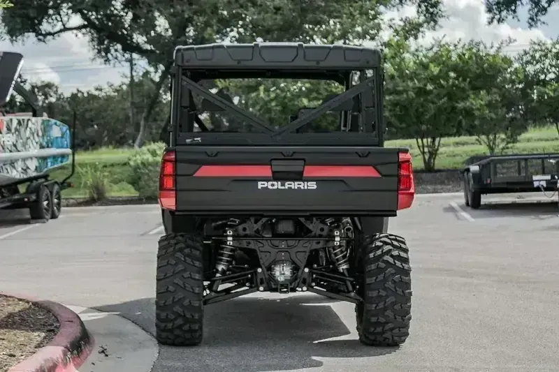 2025 Polaris RANGER CREW XP 1000 PREMIUM SUNSET REDImage 6