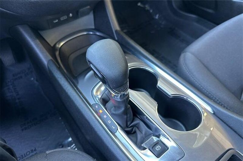 Used 2024 Chevrolet Malibu LTImage 19