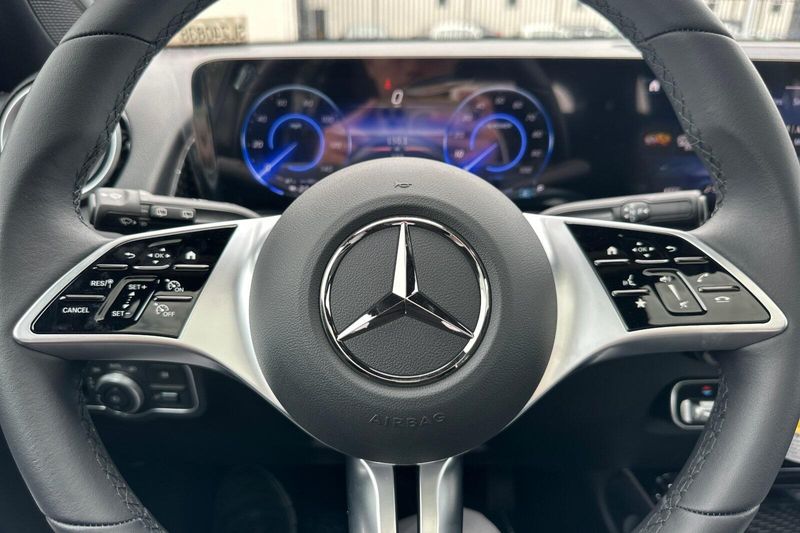 2024 Mercedes-Benz EQB 300Image 27