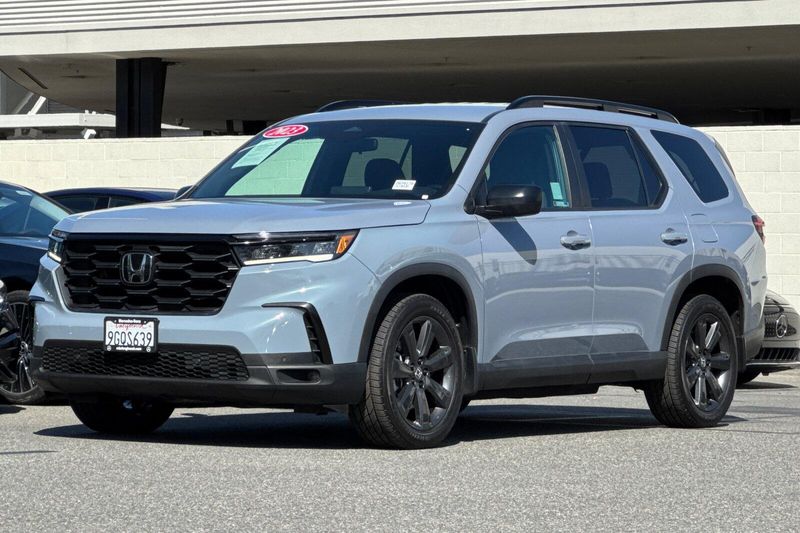 Used 2023 Honda Pilot SportImage 8