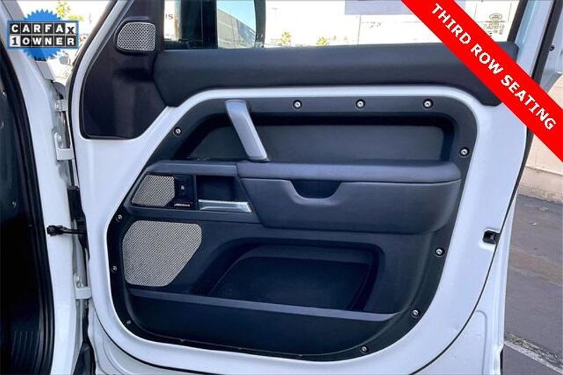 Used 2024 Land Rover Defender X-Dynamic SEImage 23