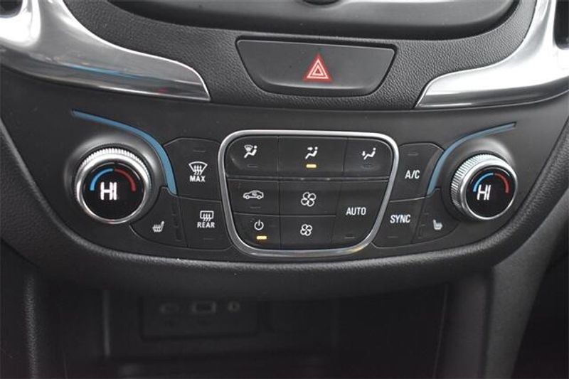 Used 2020 Chevrolet Equinox LTImage 30