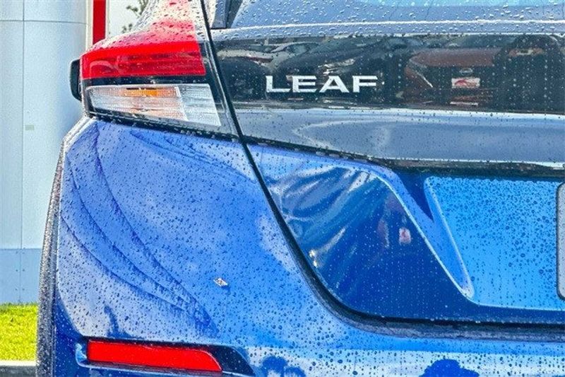 2024 Nissan Leaf SImage 14