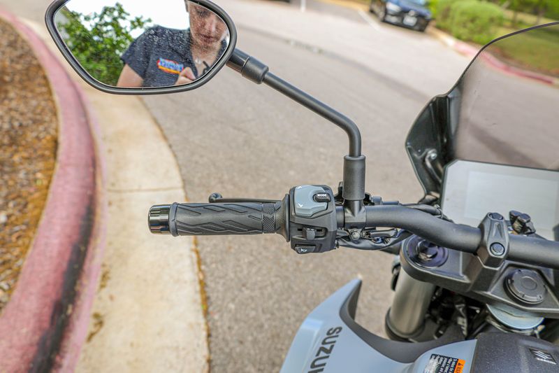 USED 2024 SUZUKI GSX-8S Image 16