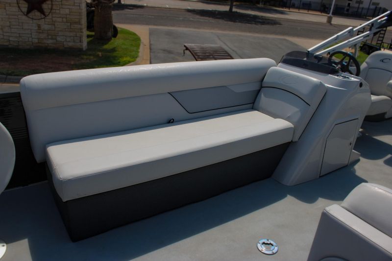USED 2022 CREST CLASSIC FISH 220 C4 Image 22