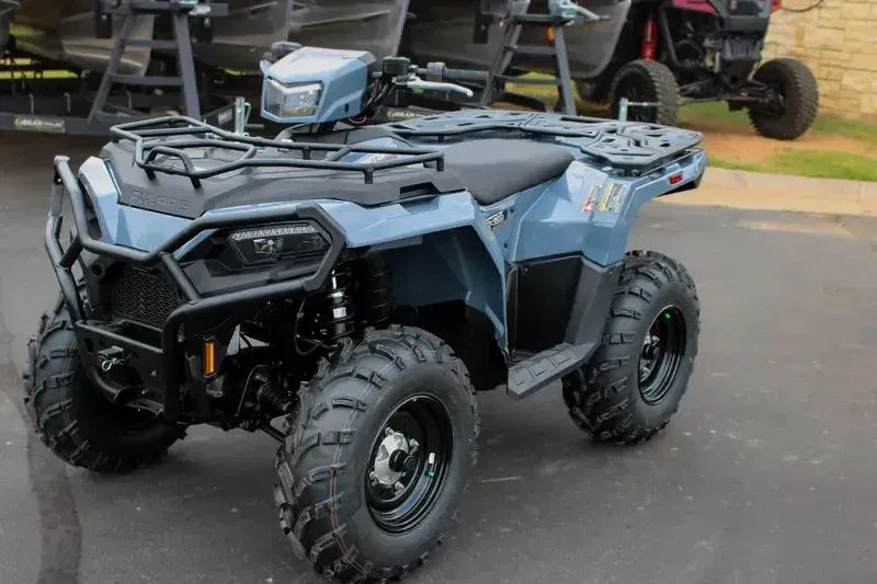 New 2025 Polaris SPORTSMAN TOURING 570 EPS STEALTH GRAY Image 3