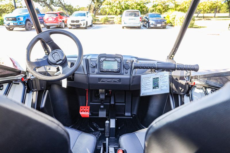 2025 Polaris RZR 200 EFI STORM GRAY AND BLUE Image 6