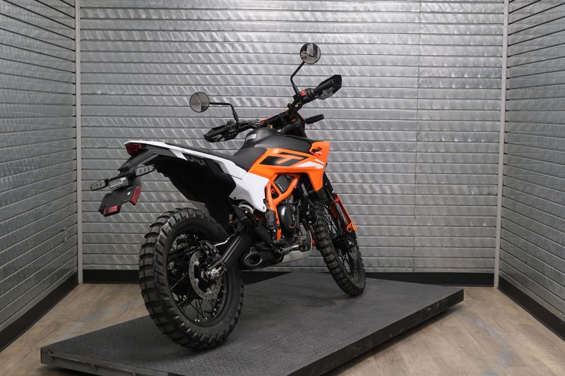 NEW 2026 KTM 390 ENDURO R Image 3