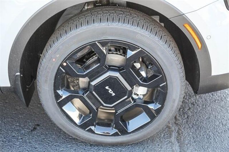 New 2025 Kia Sorento X-Line SXImage 26