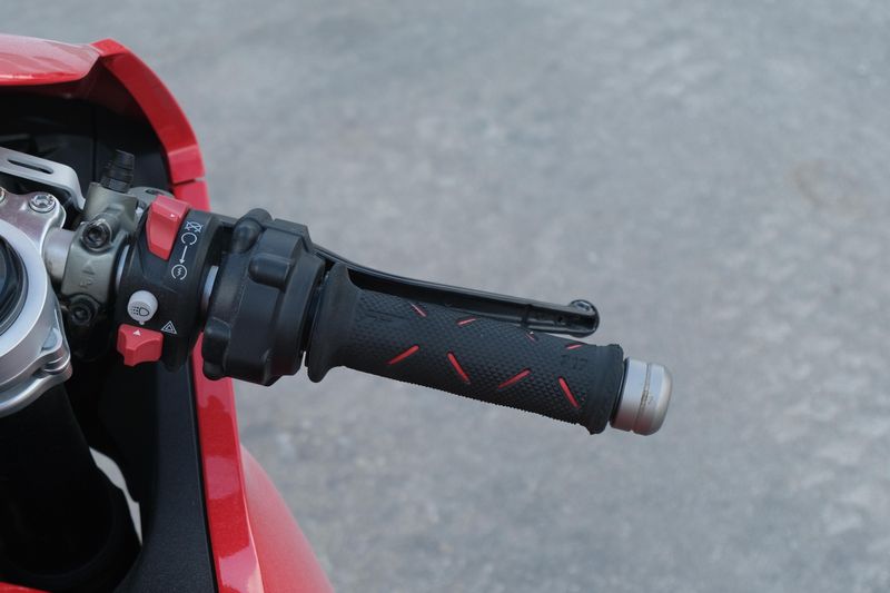 2020 Ducati PANIGALE V2 RED Image 21