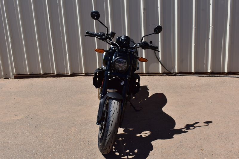 2023 INDIAN MOTORCYCLE FTR BLACK METALLIC 49ST  Black MetallicImage 4