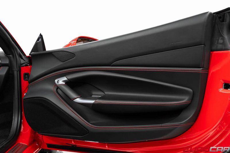 Used 2022 Ferrari F8 Spider *CARBON FIBER LED STEERING WHEEL * DAYTONA SEATS*Image 31