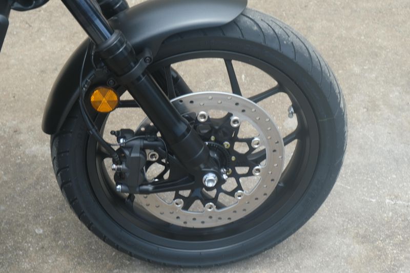 2025 Honda REBEL 1100 MATTE BLACK METALLIC Image 17