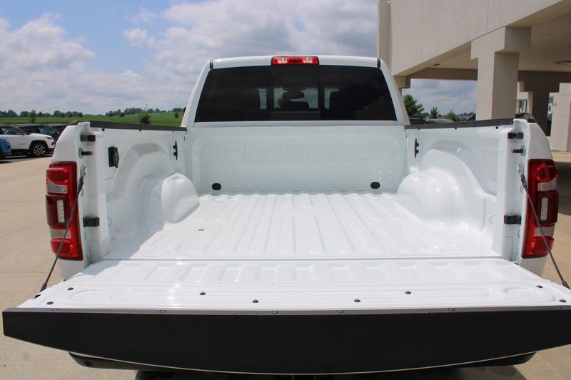 2024 Ram 2500 Laramie photo 8