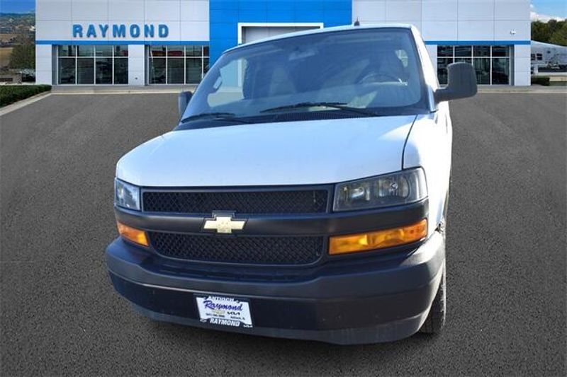 2023 Chevrolet Express 2500 Work VanImage 8