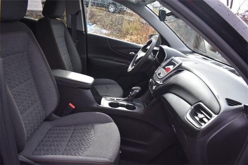 Used 2023 Chevrolet Equinox LTImage 13