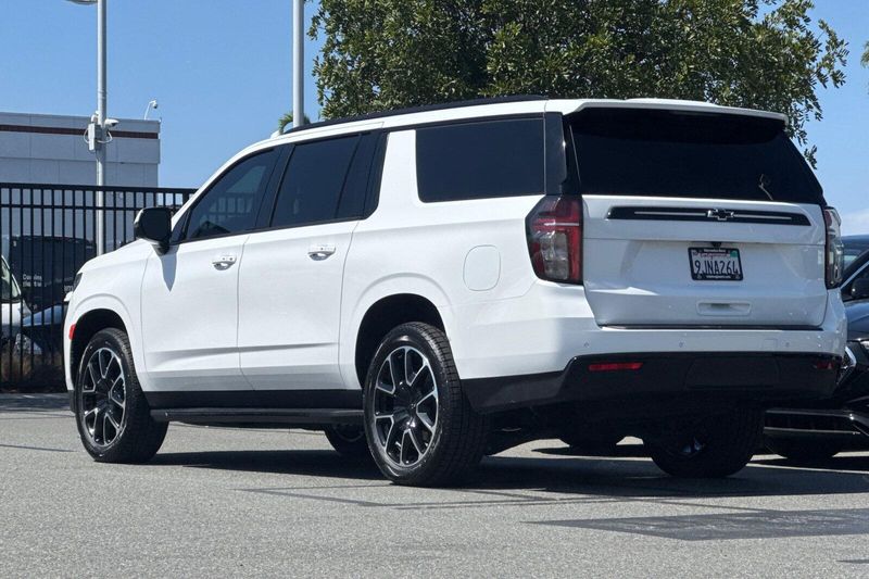 Used 2023 Chevrolet Suburban RSTImage 6