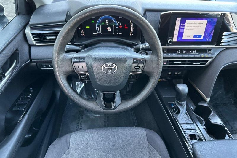 Used 2025 Toyota Camry LEImage 13