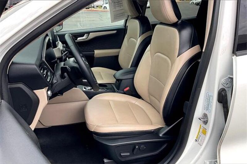 2020 Ford Escape SELImage 24