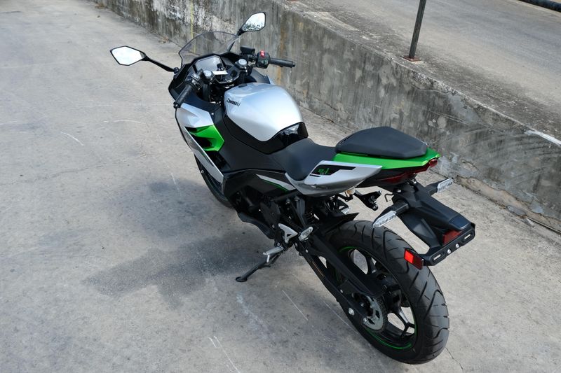 USED 2024 KAWASAKI NINJA E1 ABS Image 5