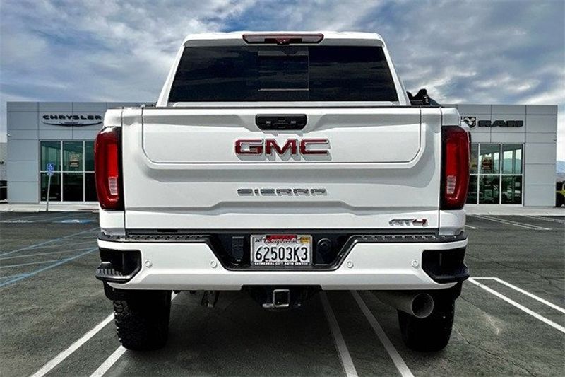 2022 GMC Sierra 2500HD AT4Image 3