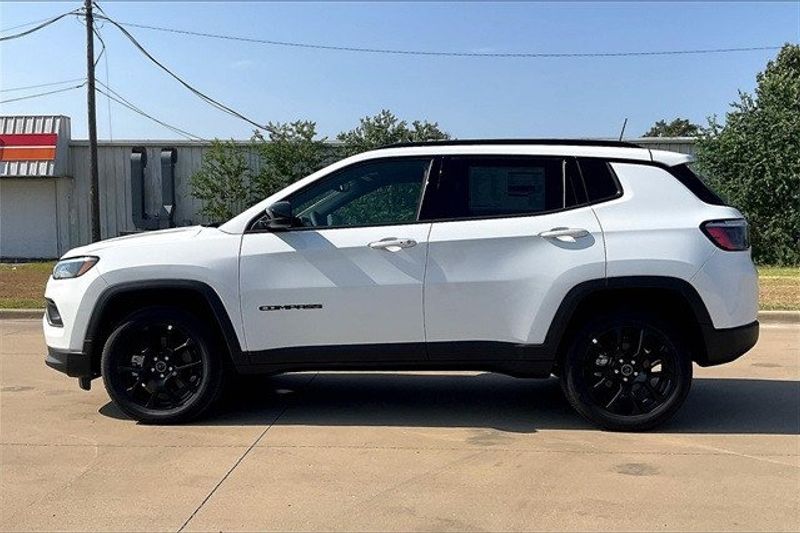 2025 Jeep Compass Latitude 4x4Image 14