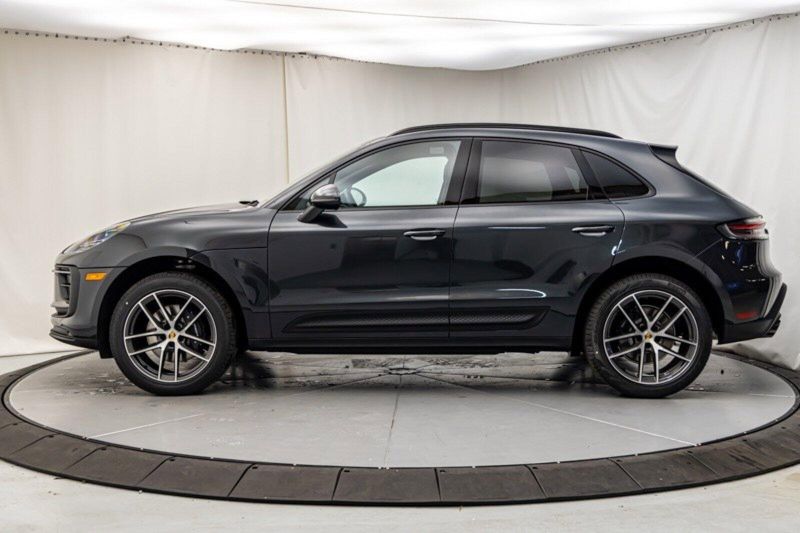 2024 Porsche Macan Image 2