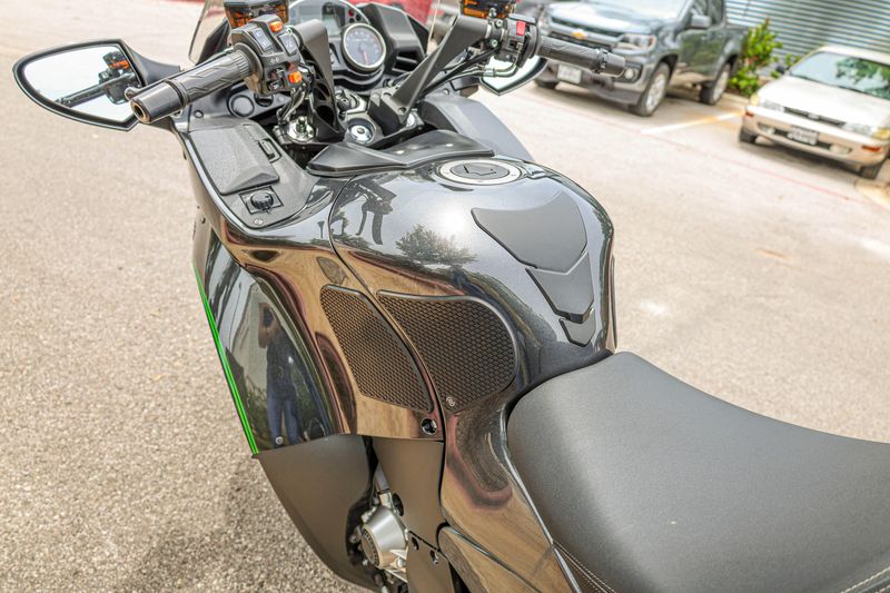 USED 2018 KAWASAKI CONCOURS 14 ABS Image 5