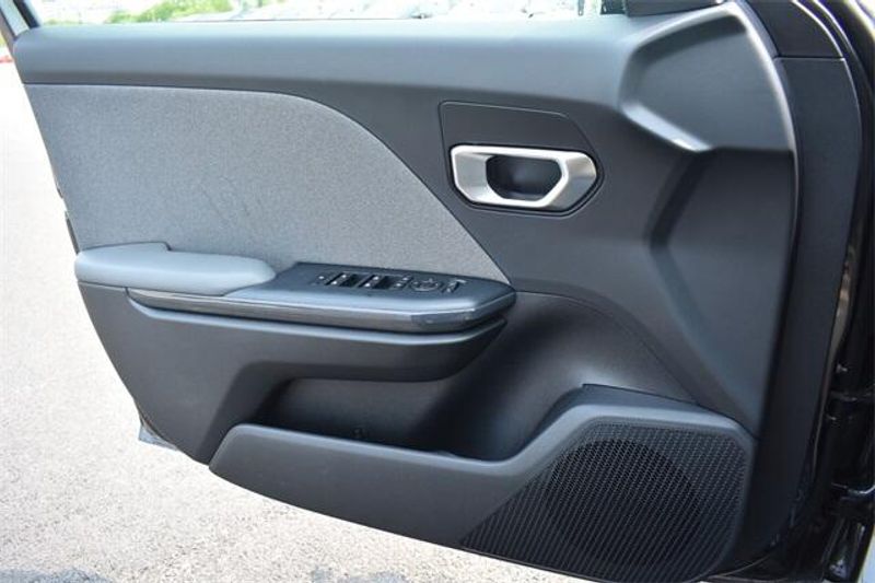 2025 Kia K4 EXImage 27