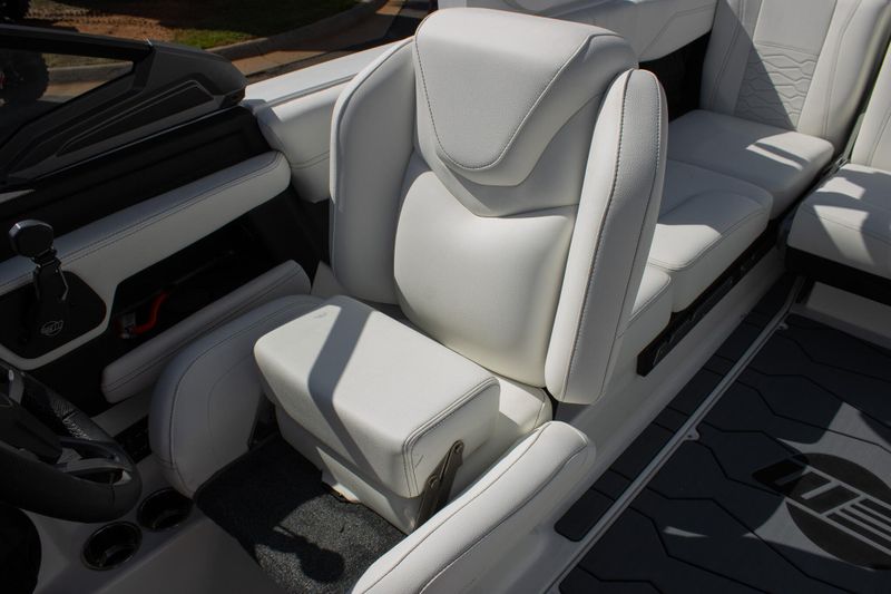 NEW 2026 MALIBU WAKESETTER 23 MXZ Image 24