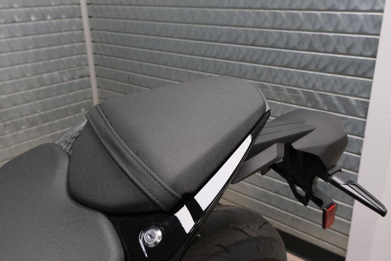USED 2026 SUZUKI GSX-8S Image 18