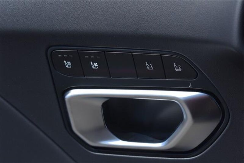 2025 Kia K4 GT-LineImage 31
