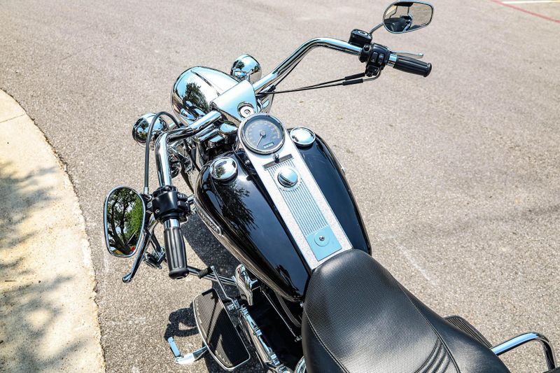 2007 HARLEY ROAD KING CLASSIC  BLACK Image 31