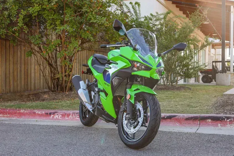 NEW 2026 KAWASAKI NINJA 500 SE ABS Image 1
