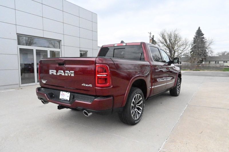 2025 RAM 1500 LimitedImage 12