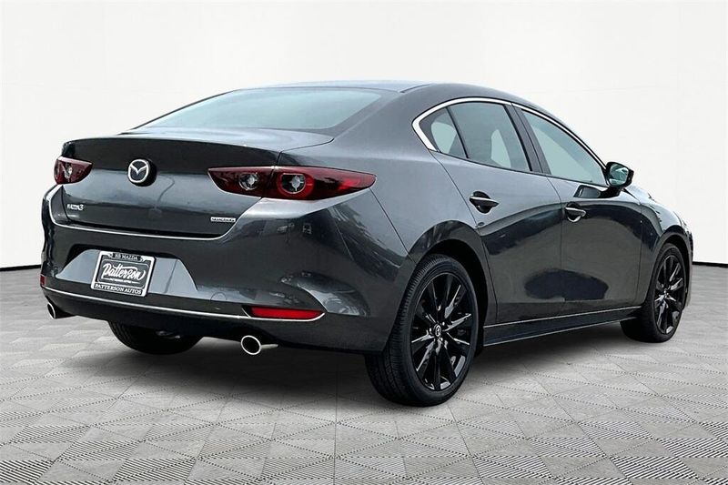 Used 2025 Mazda Mazda3 2.5 S Select SportImage 2