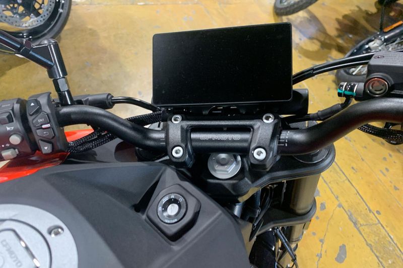 New 2025 CFMOTO 300NK Image 17