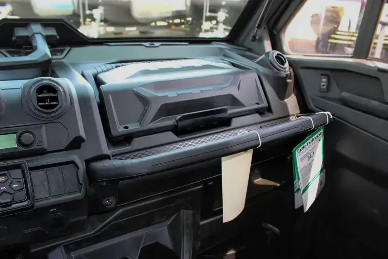 2025 Can-Am DEFENDER MAX LONE STAR HD10 STEALTH BLACK Image 5
