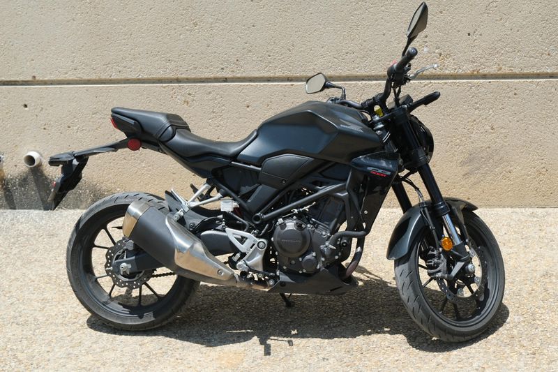 2024 Honda CB300R ABS BLACK Image 2