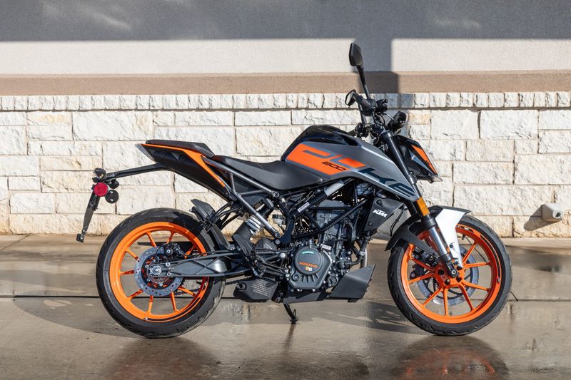 2023 KTM 200 DUKE in a GREY exterior color. Family PowerSports (877) 886-1997 familypowersports.com 