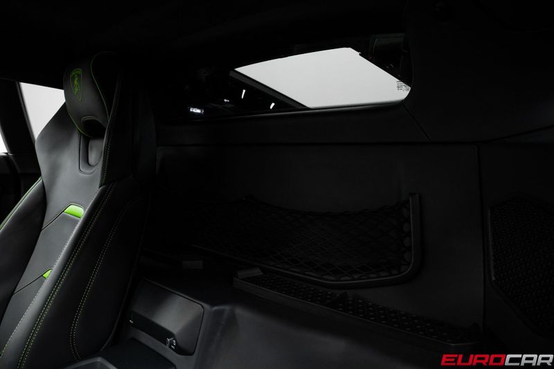 2023 Lamborghini Huracan EVO RWD *HIGH GLOSS BLACK STYLE PACKAGE* Image 35