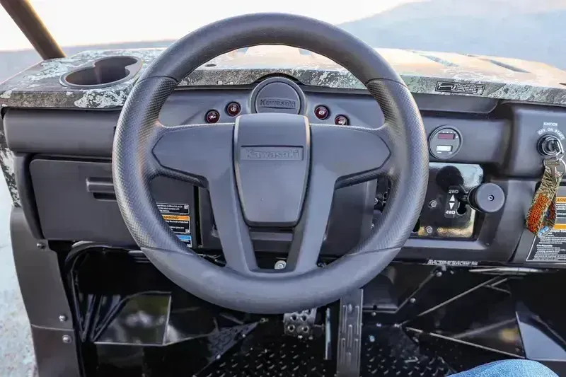 NEW 2026 KAWASAKI MULE TRANS 4010 4X4 CAMO Image 22