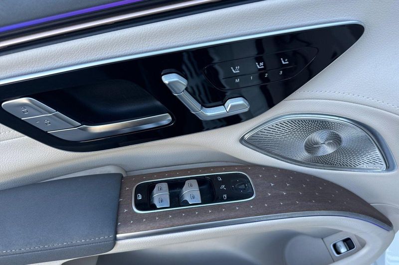 Used 2023 Mercedes-Benz EQS 450Image 11